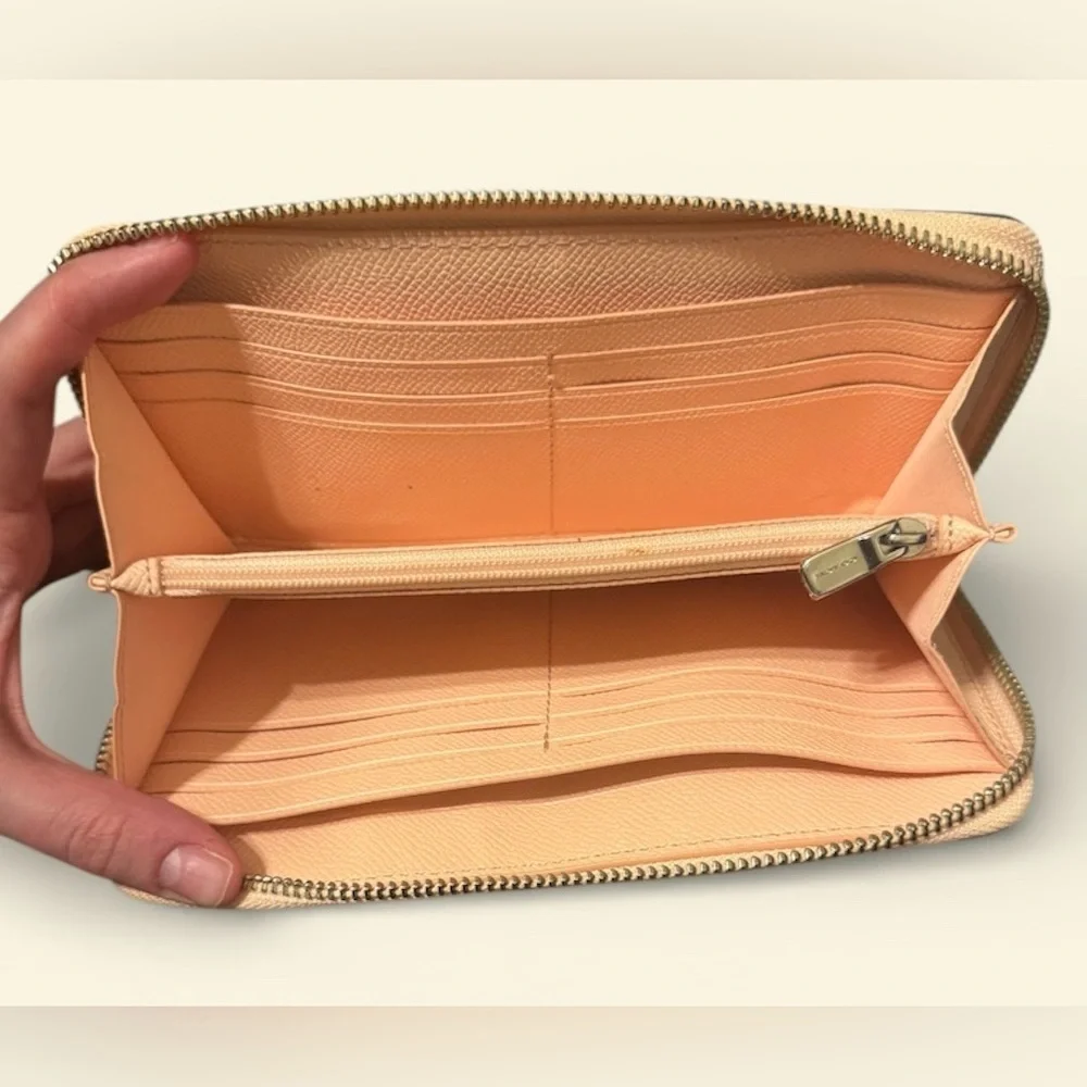 Coach Accordian Zip Wallet - Picture 3 of 4